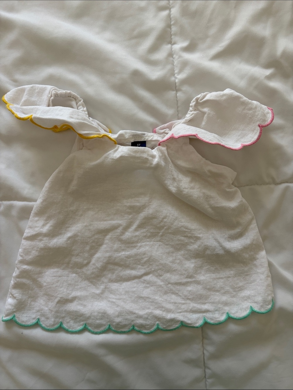 Old navy kids scalloped top! Needs an iron lol